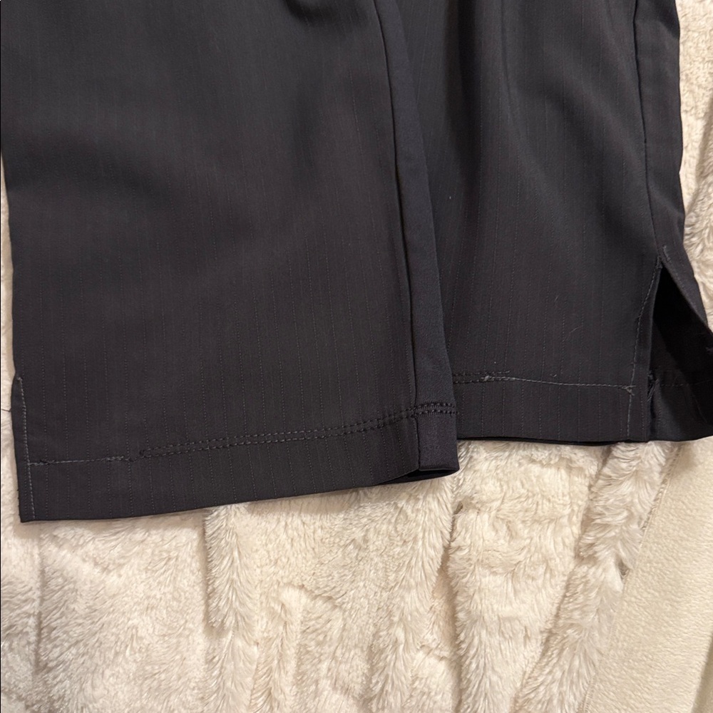 Cherokee Charcoal Scrub Set - Picture 6 of 6
